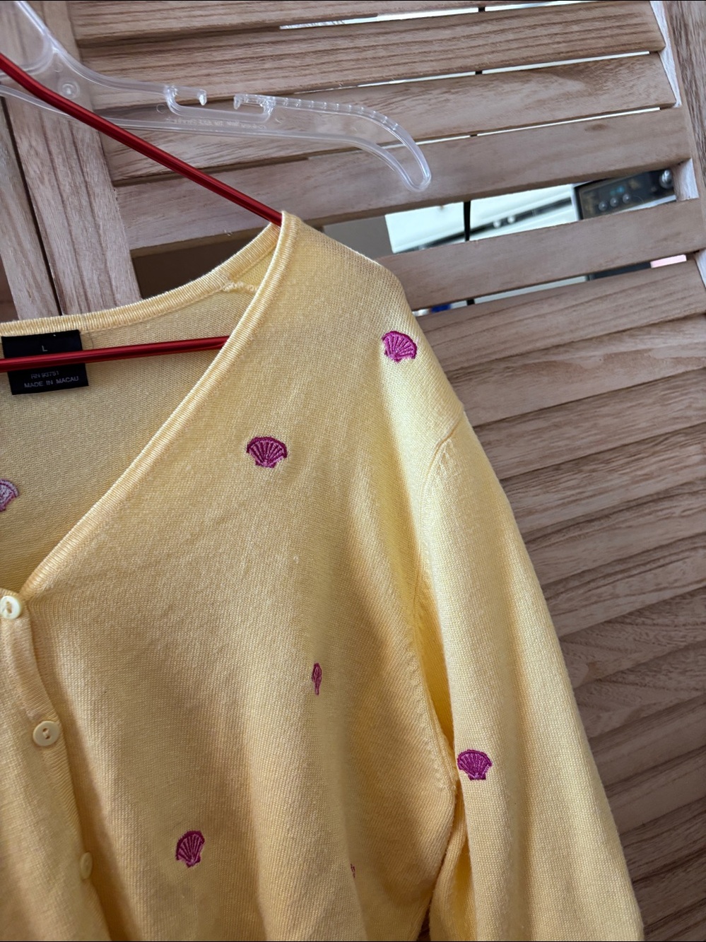 Yellow Shell-Embroidered V-Neck Cardigan - Large - Picture 2 of 3